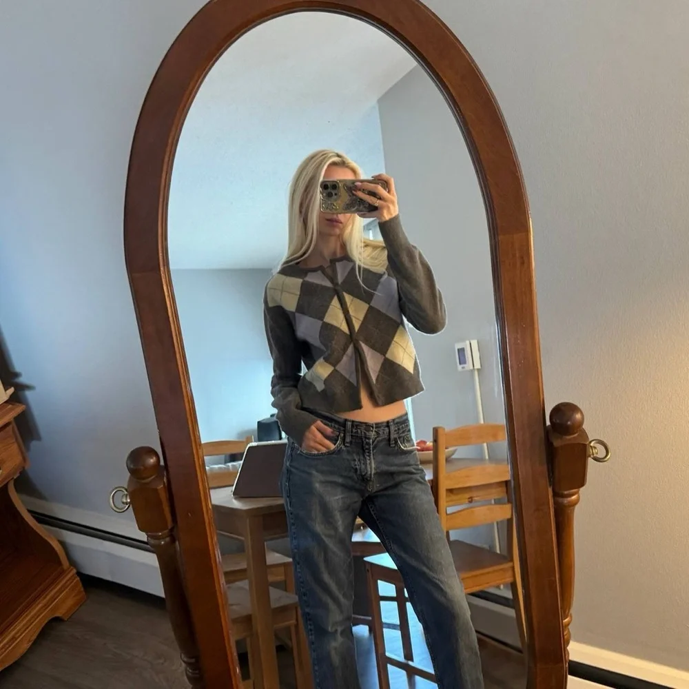 Have Argyle Knit Sweater in Gray and Cream - Picture 2 of 11